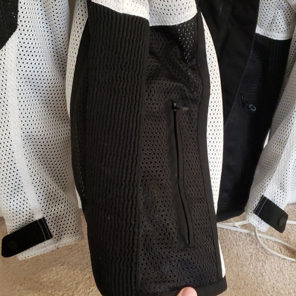 Victory Motorcycle Mesh Riding Jacket - Picture 6 of 16